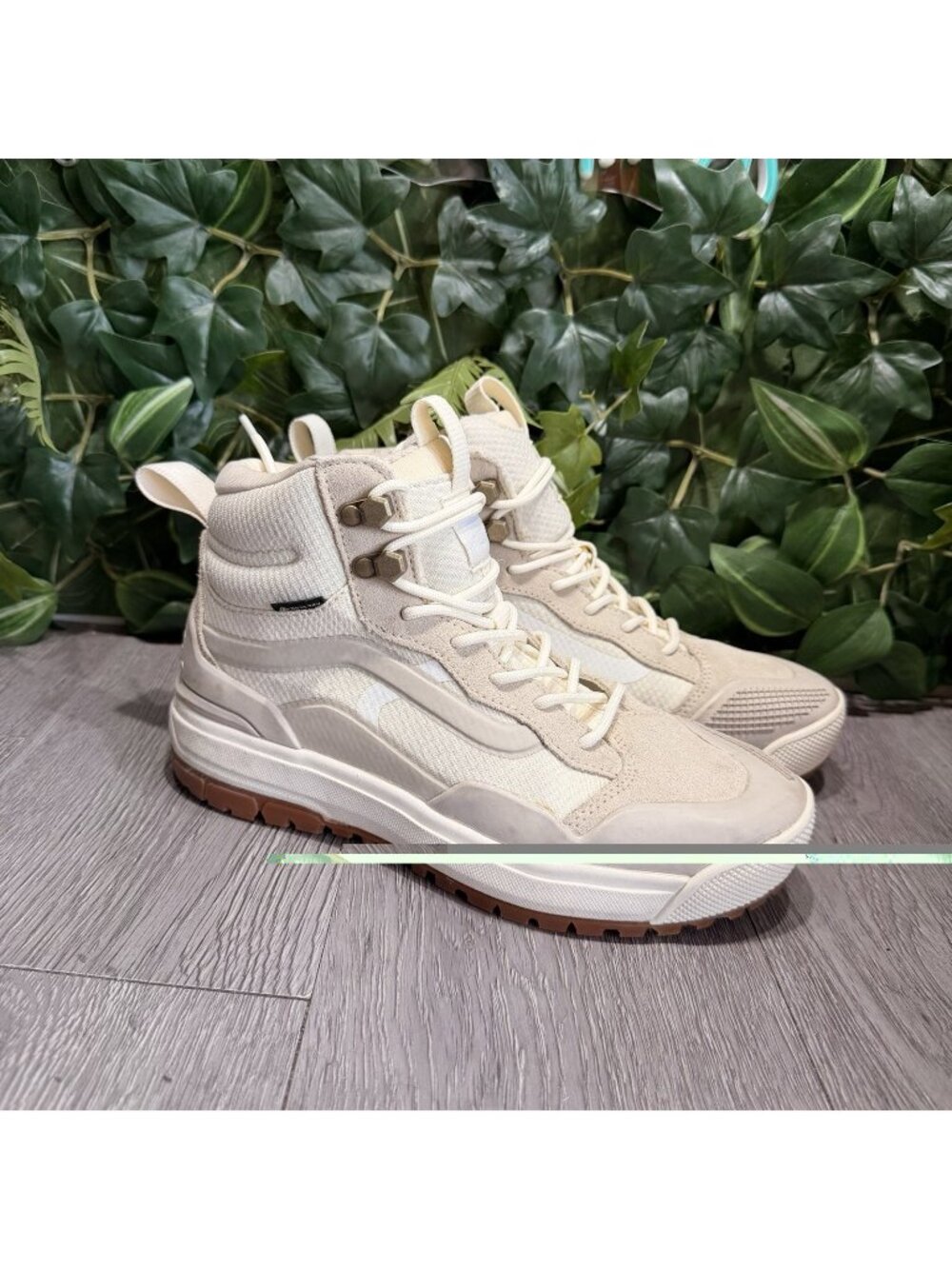 Vans Ultrarange Exo Hi MTE-1 Gore Tex Boots Womens 7.5 Off White Grey Lace-Up